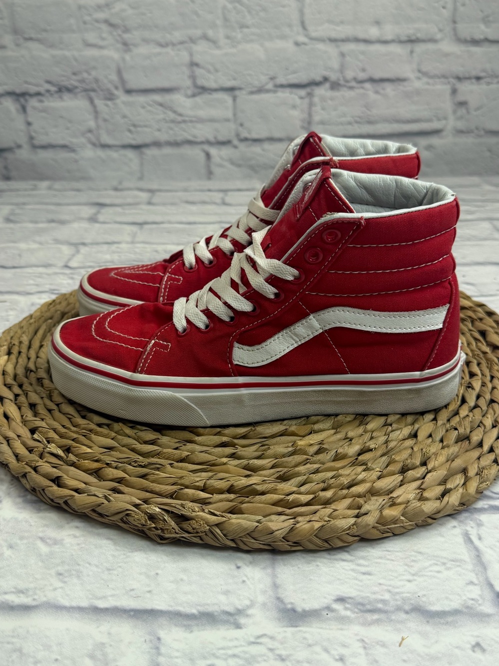 Vans Red Off The Wall Canvas High Top Sneakers. Mens size 6.5/Women’s Size 8